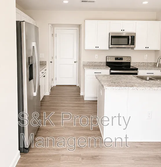 112 Overstreet Ct — Photo 9