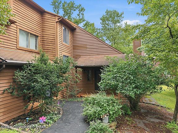 2nd image of 248 Sedburgh Ct