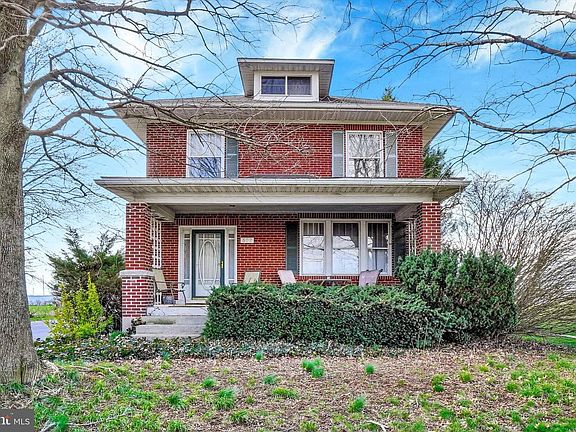 2nd image of 602 Graystone Rd