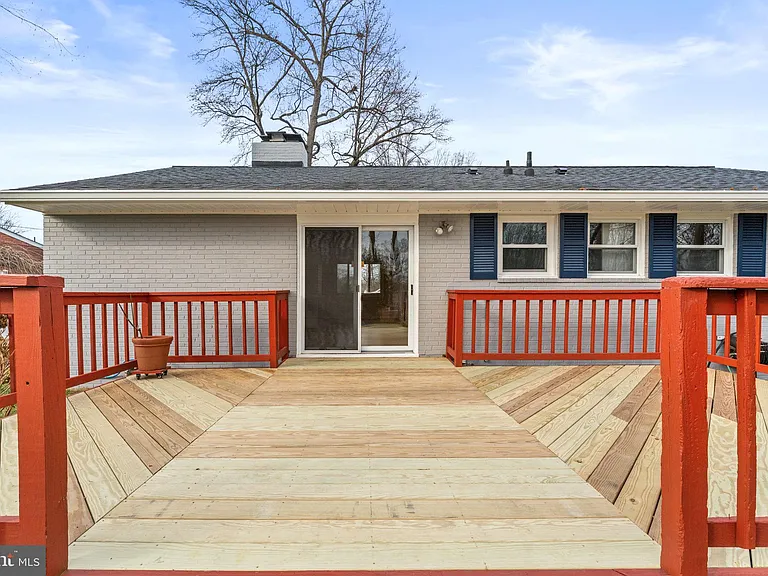 7507 Murillo St — Photo 39