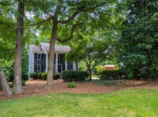 543 E Cherokee Ct, Woodstock, GA 30188