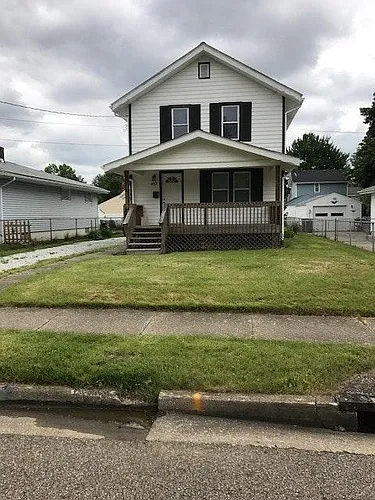 457 Lamont St Photo 1