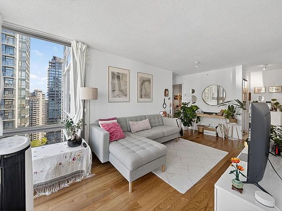 5th image of 1200 Georgia St W #2202