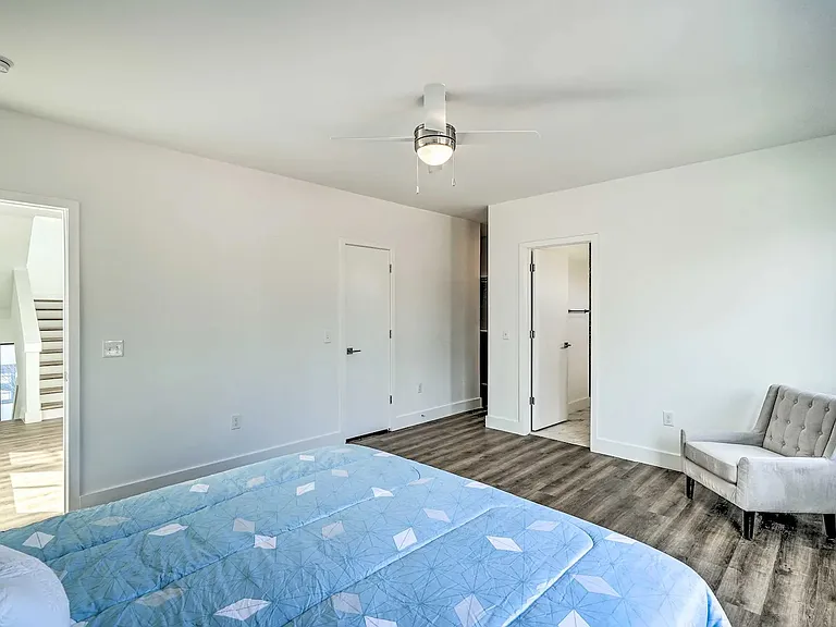 Large bedroom