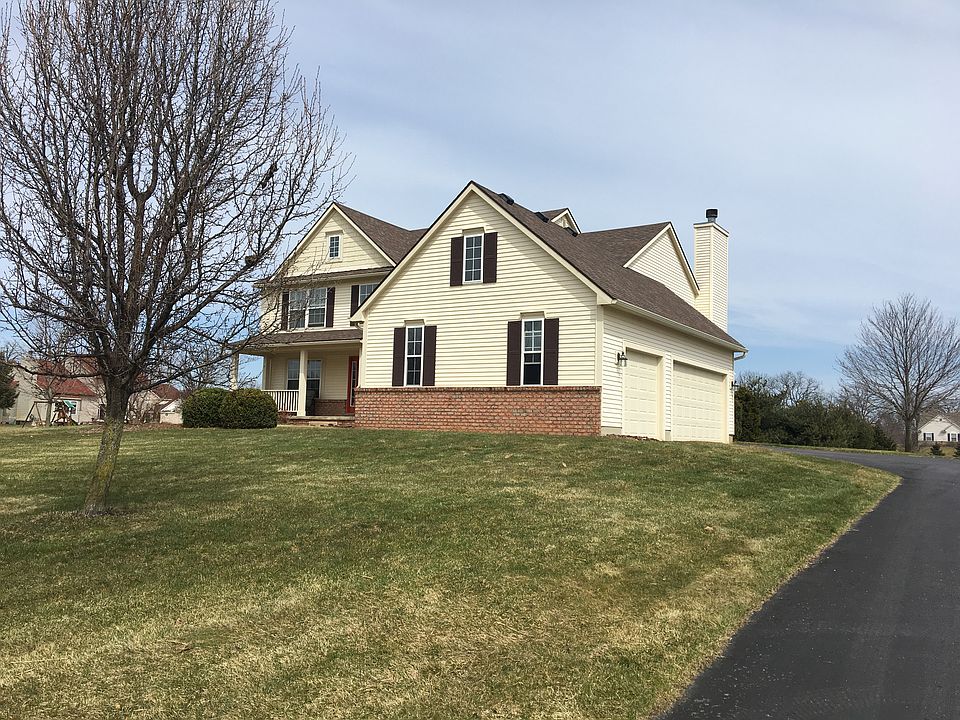 Three Car Garage 