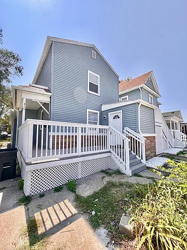 315 W 3rd St Photo 1