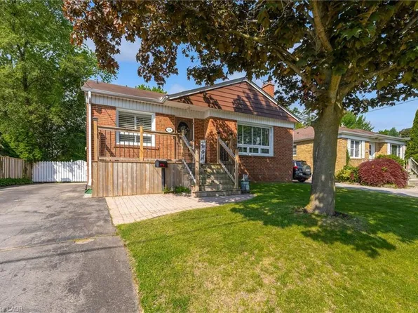 614 Drury Ln, Burlington, ON L7R 2X6