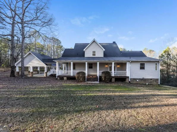 1402 Vinson Mountain Xing, Rockmart, GA 30153