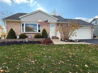2122 Fix Rd, Grand Island, NY 14072