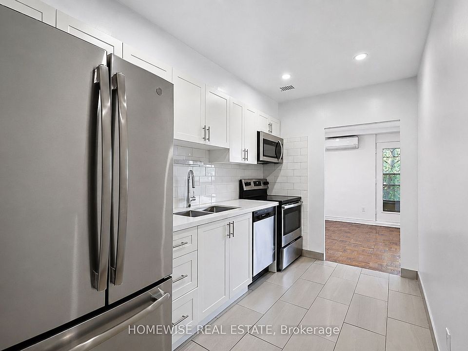 1st image of 2500 Bathurst St #401