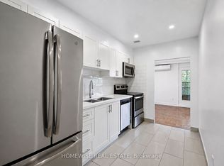 2500 Bathurst St #401, Toronto, ON M6B 2Y8