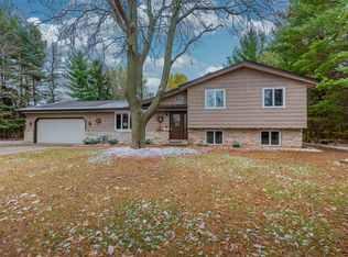 6165 Marshview Ct, Hartford, WI 53027