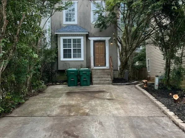 3824 Meadow Green Ct, Peachtree Corners, GA 30092