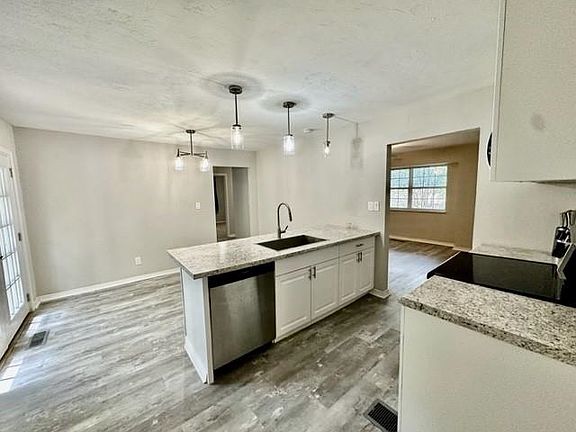 3rd image of 4127 Cornish Dr