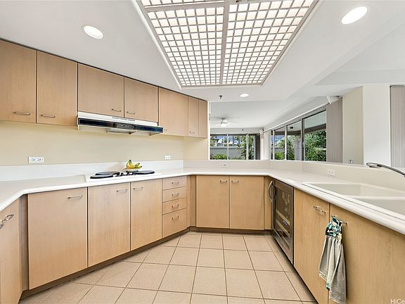 4th image of 1 Keahole Pl APT 2113