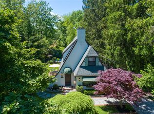 309 W Neck Rd, Huntington, NY 11743