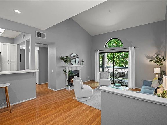 2nd image of 1280 Stanhope Ln APT 338