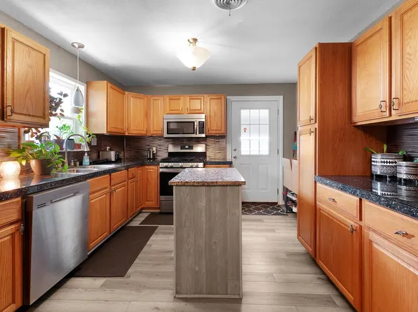 209 E Live Oak St, Burnet, TX 78611