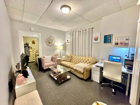 104 11th St APT 4, Hoboken, NJ 07030