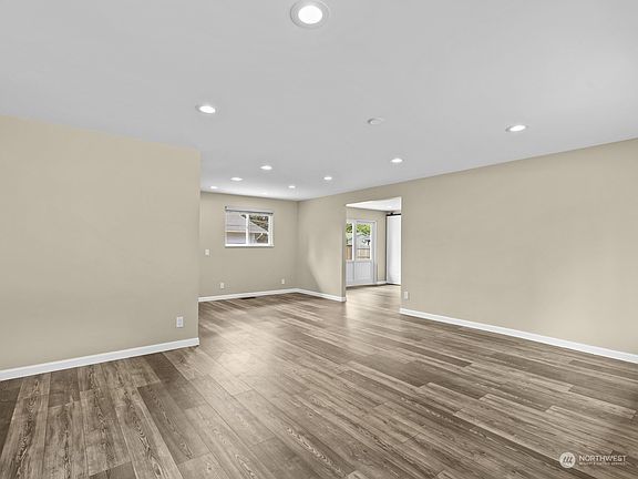 3rd image of 8707 NE 139th Street