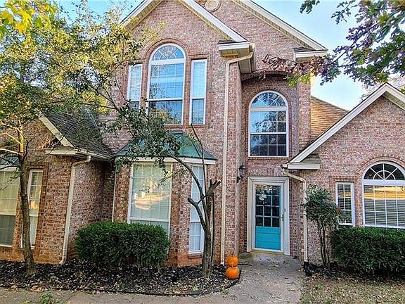 2nd image of 3324 Ozark Dr