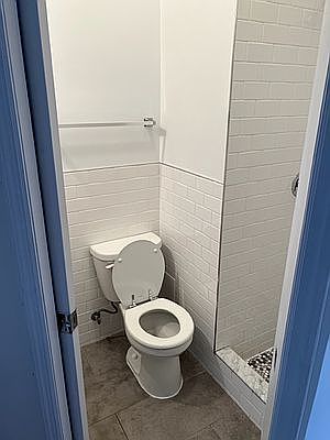 5th image of 347 E 6th St #5C