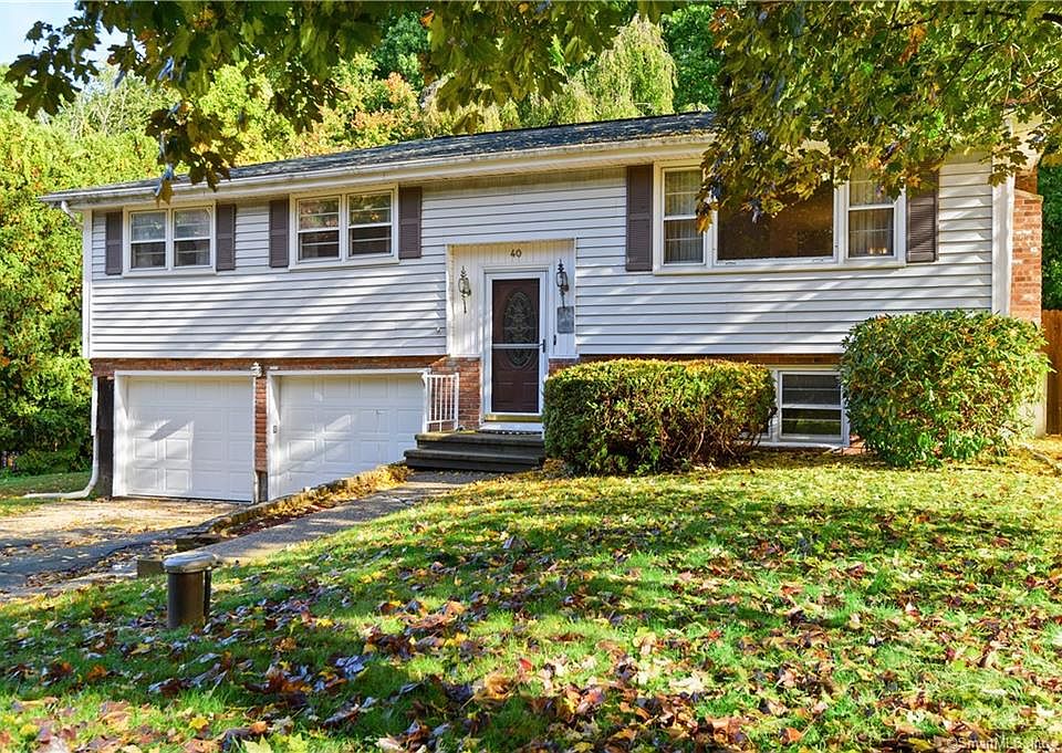 1st image of 40 Green Valley Dr