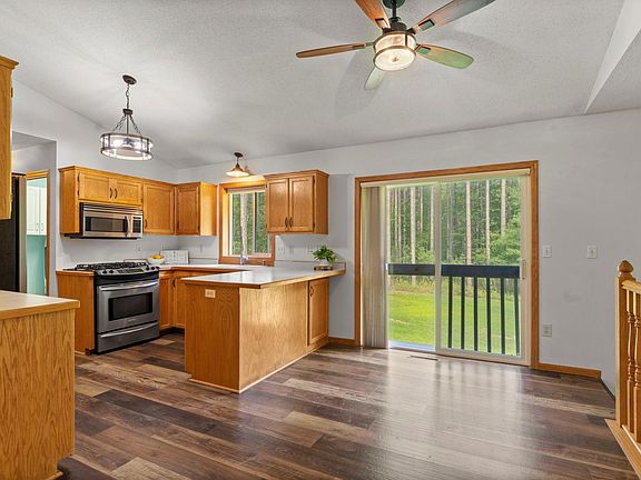 5th image of 3089 320th Ave NW
