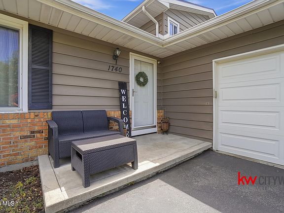 3rd image of 1740 Cass Rd