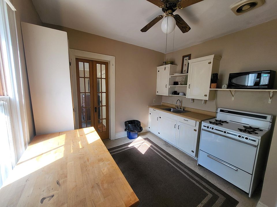 1st image of 500 Vine St APT 4