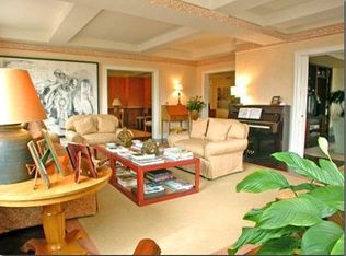 28 E 70th St APT 10, New York, NY
