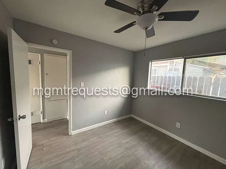213 11th St #213 — Photo 7
