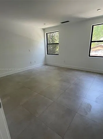 2740 SW 29th Ave — Photo 14