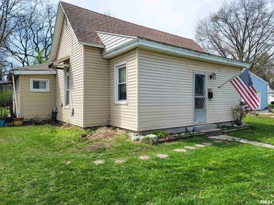 431 N Olive Rd, Flora, IL, 62839
