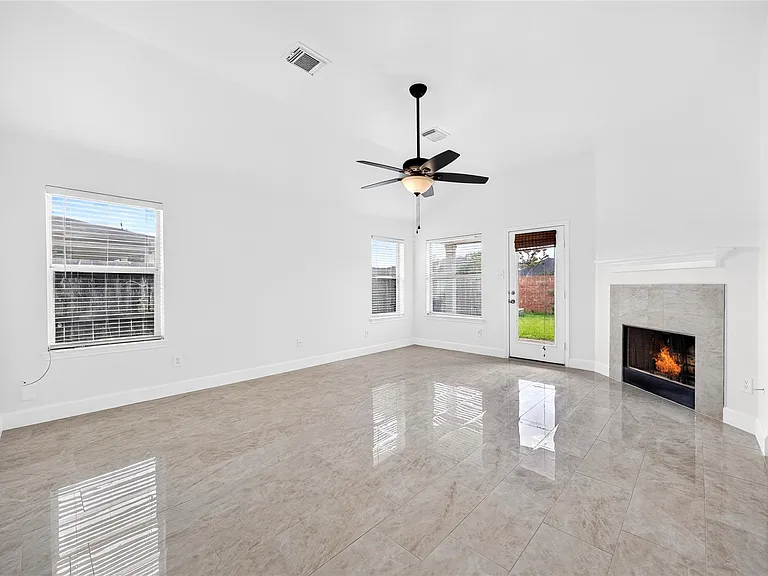 2606 Cypress Springs Dr — Photo 17