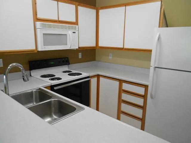 7157 SW Sagert St — Photo 4