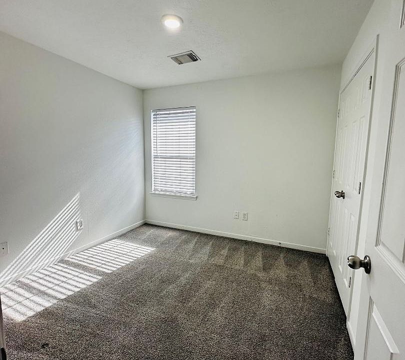 Unit Photo