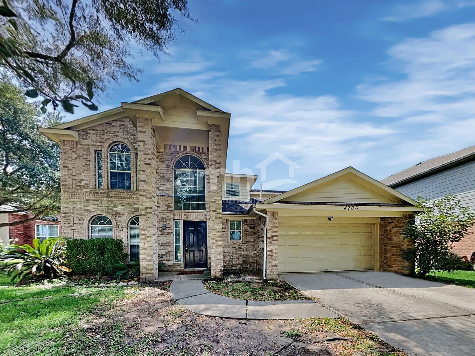 5 bed, 2.5 bath, 2995 sqft, $2,710 — Photo 1