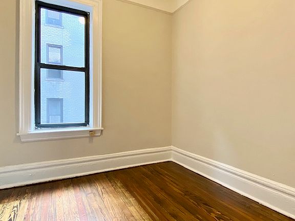 3rd image of 189 Claremont Ave #Dd