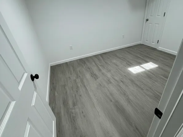 (undisclosed Address), Oceanside, NY 11572