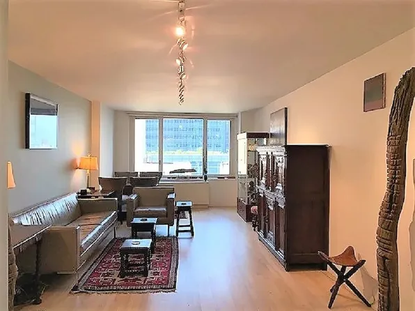 322 West 57th Street image 1 of 9