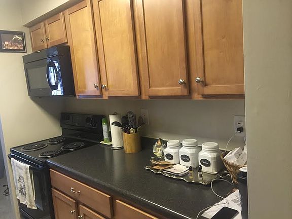 Microwave/stove etc.