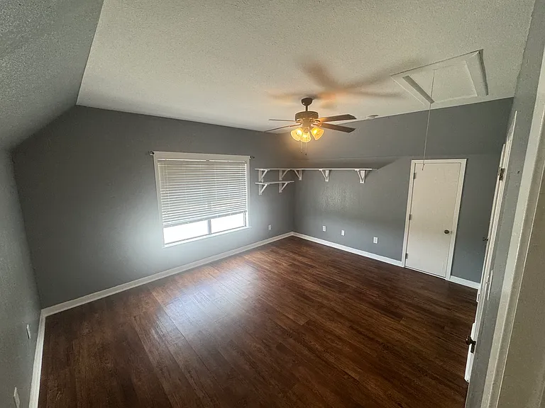 114 Daisy Dr — Photo 12