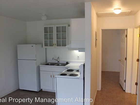 5th image of 1741 W Mally Blvd #3
