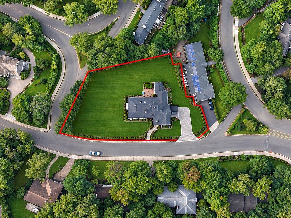 1st image of 85 Nassau Drive
