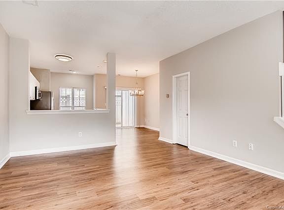 3rd image of 6363 Mallard View Ln