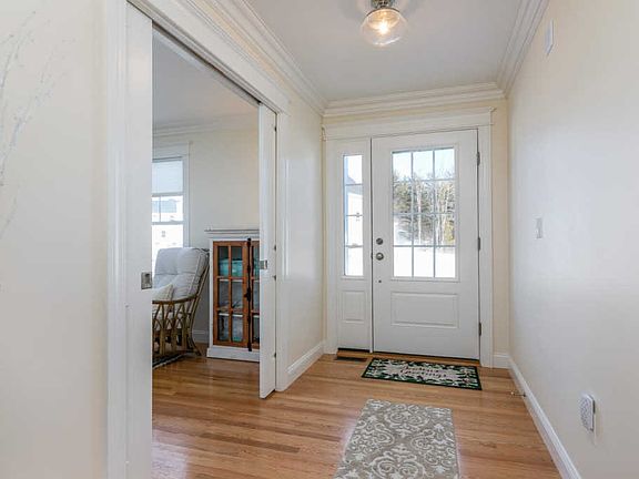 3rd image of 86 Stewart Dr #0