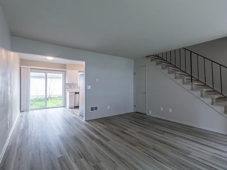 Briarwood Townhomes — Photo 8