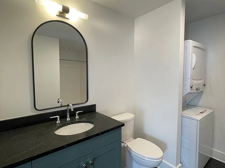 582 Mulberry St — Photo 59