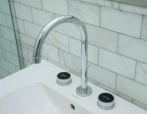 Rented by Compass | media 23